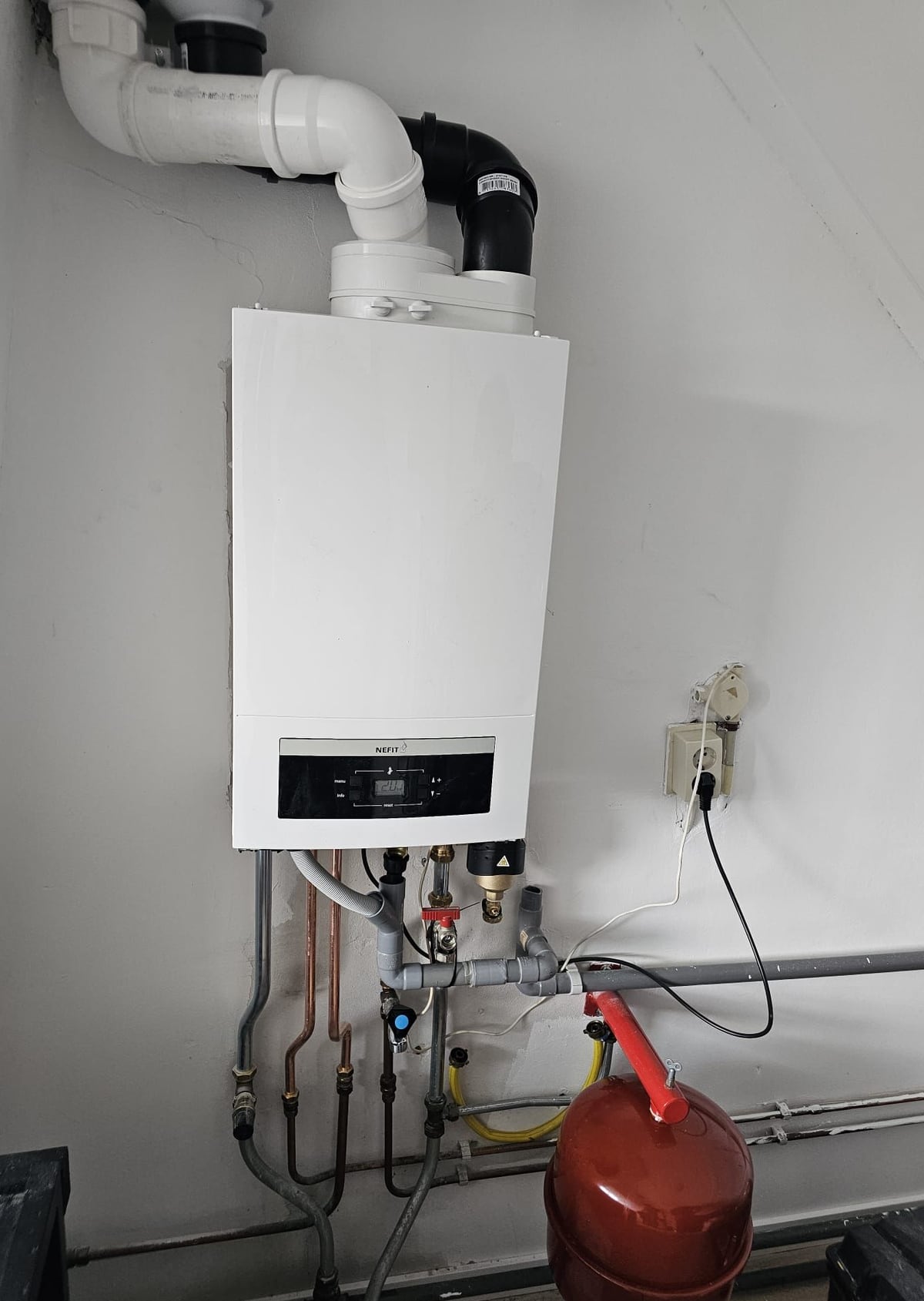 Nefit ProLine NxT cv-ketel met aansluitingen