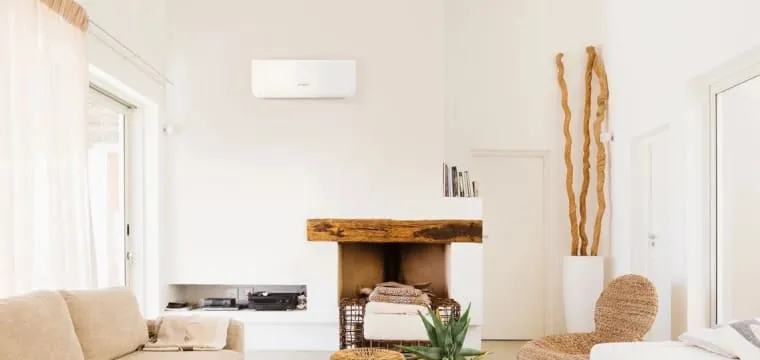 Bosch airco in moderne woonkamer — HanVos Airco